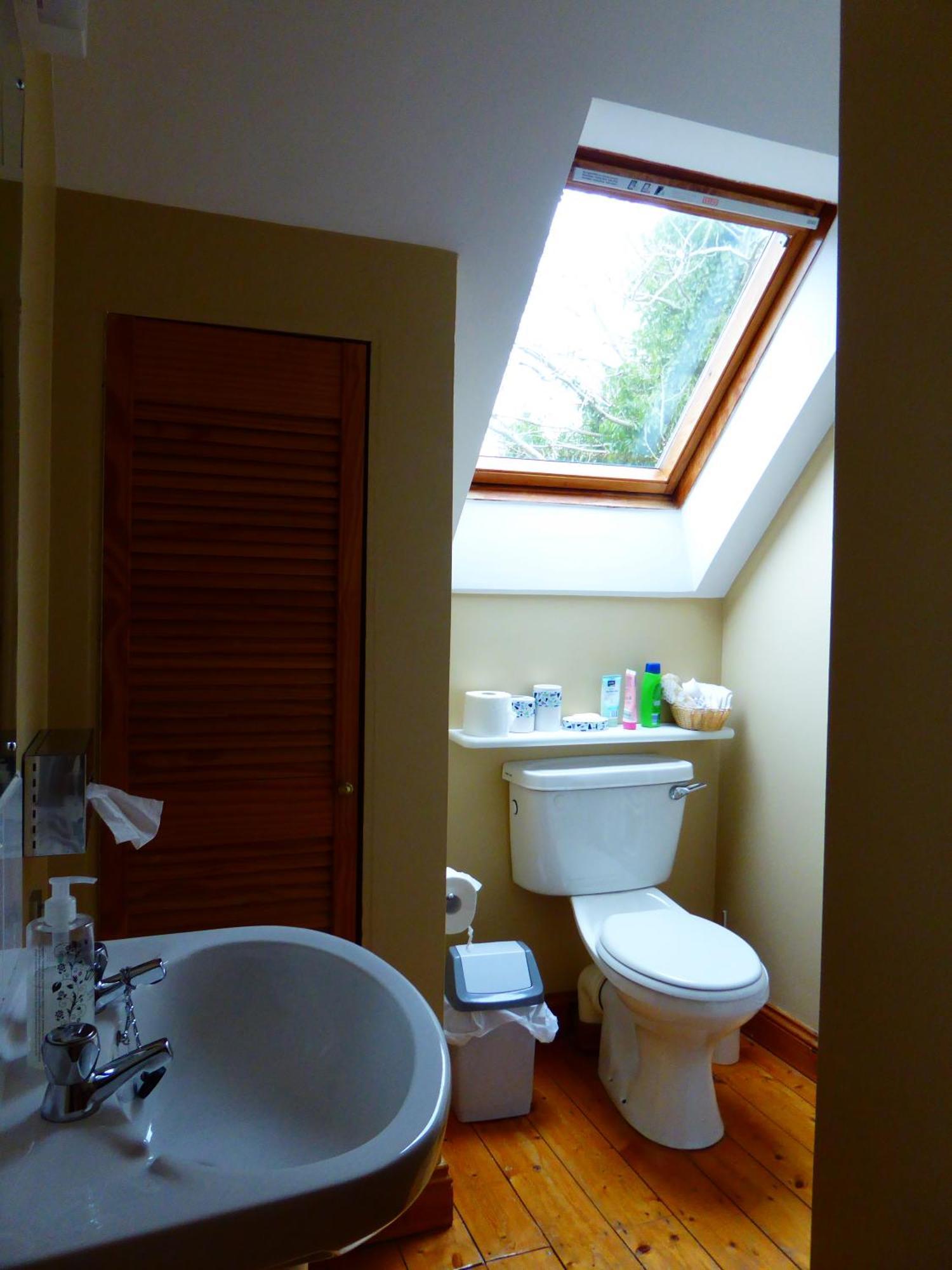 Camillaun Lodge With Lough Corrib Boat Hire Oughterard Ruang foto