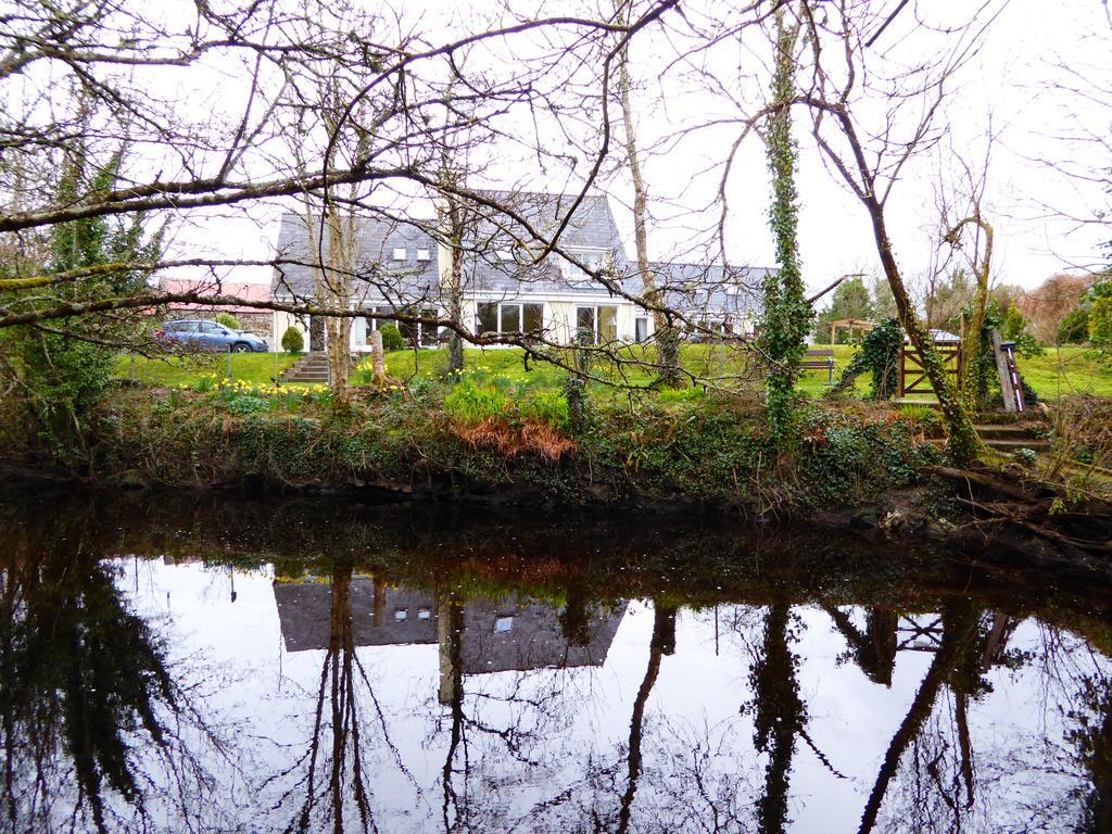 Camillaun Lodge With Lough Corrib Boat Hire Oughterard Bagian luar foto