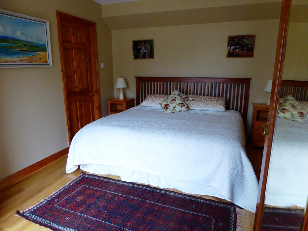 Camillaun Lodge With Lough Corrib Boat Hire Oughterard Bagian luar foto