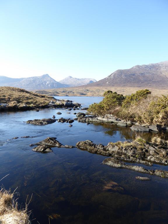 Camillaun Lodge With Lough Corrib Boat Hire Oughterard Bagian luar foto