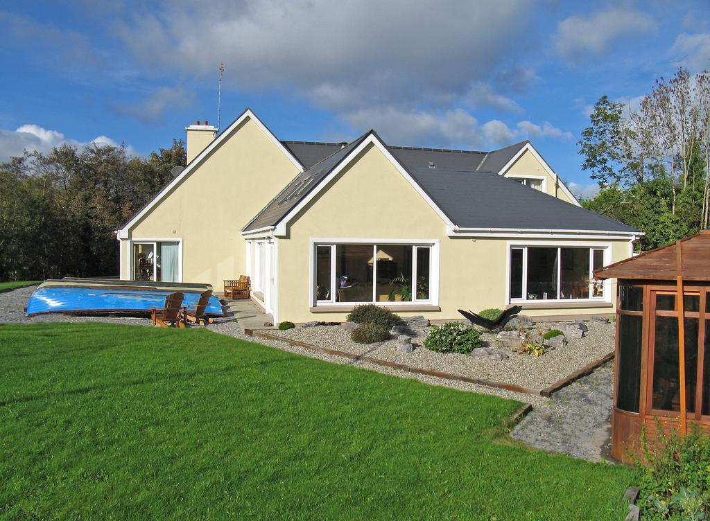 Camillaun Lodge With Lough Corrib Boat Hire Oughterard Bagian luar foto