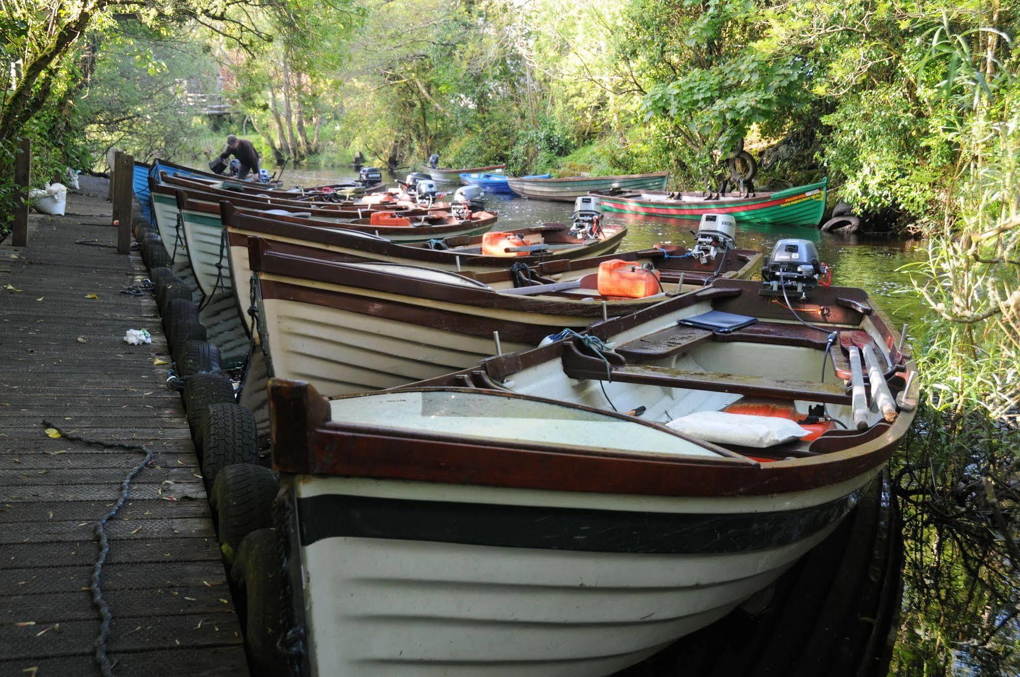 Camillaun Lodge With Lough Corrib Boat Hire Oughterard Bagian luar foto