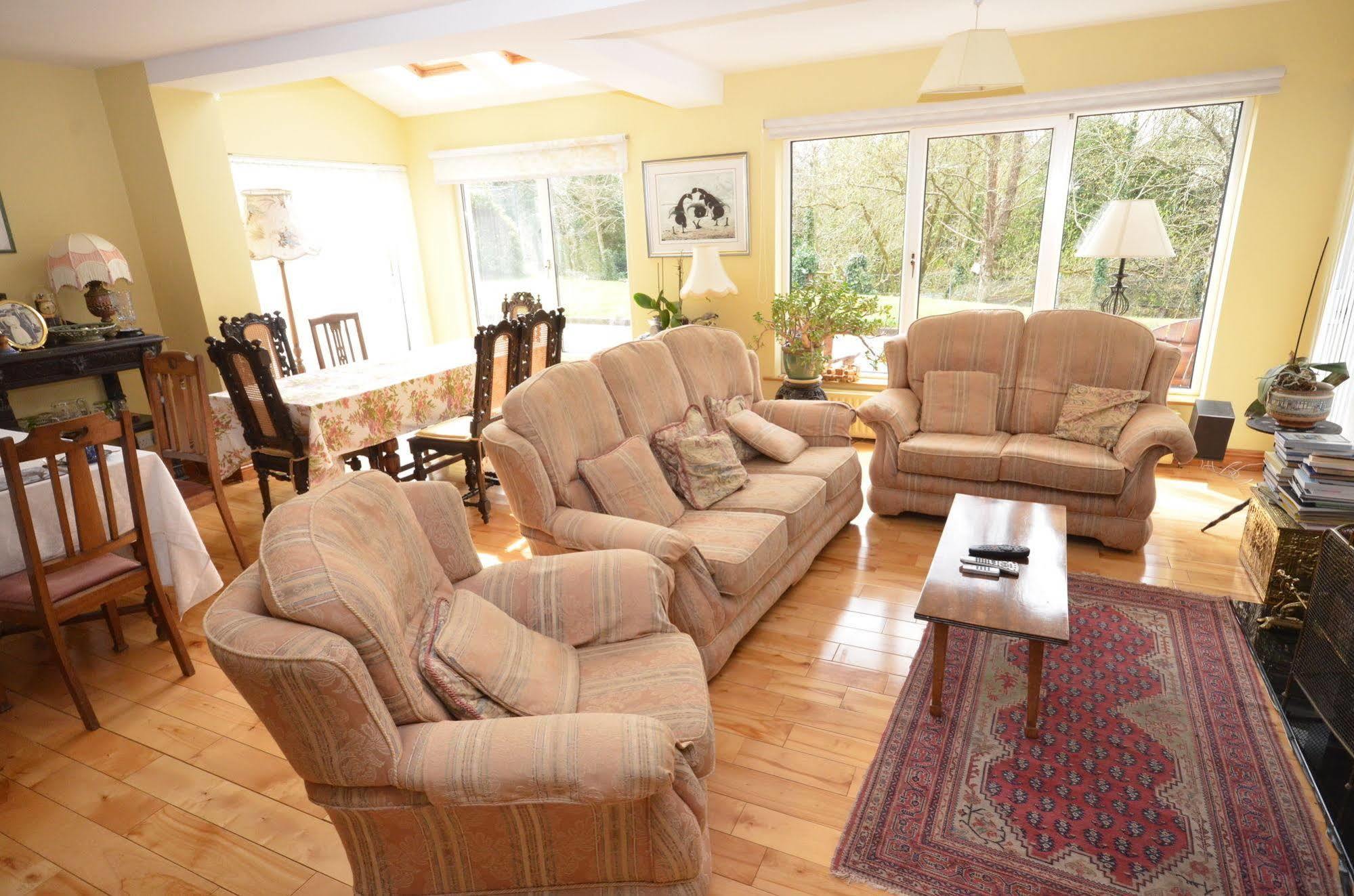 Camillaun Lodge With Lough Corrib Boat Hire Oughterard Bagian luar foto